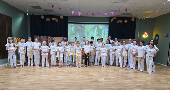 Capoeira batizado 2025 – äldre barn och vuxna